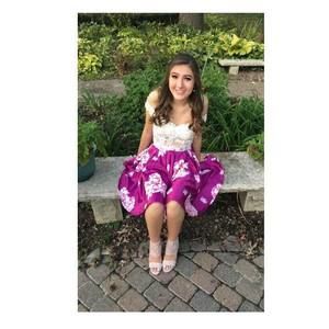 Meet your Posher, Caetlin